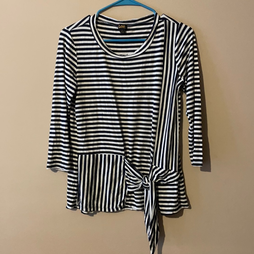 Lee blouse